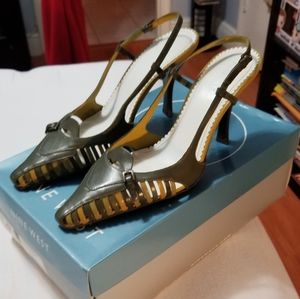 Women's shoes